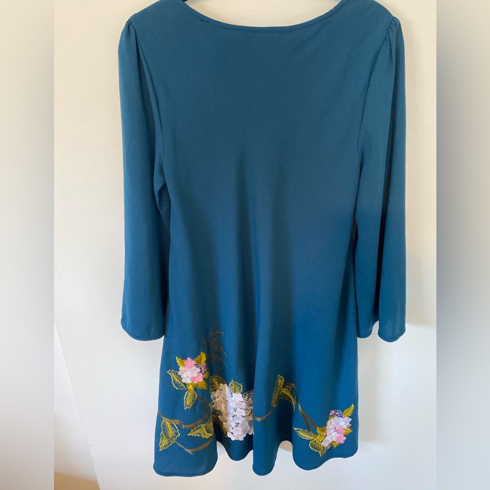 Varun Bahl Anthropologie Enbroidered Long Sleeve 3D Hydrangea Details - Picture 7 of 8